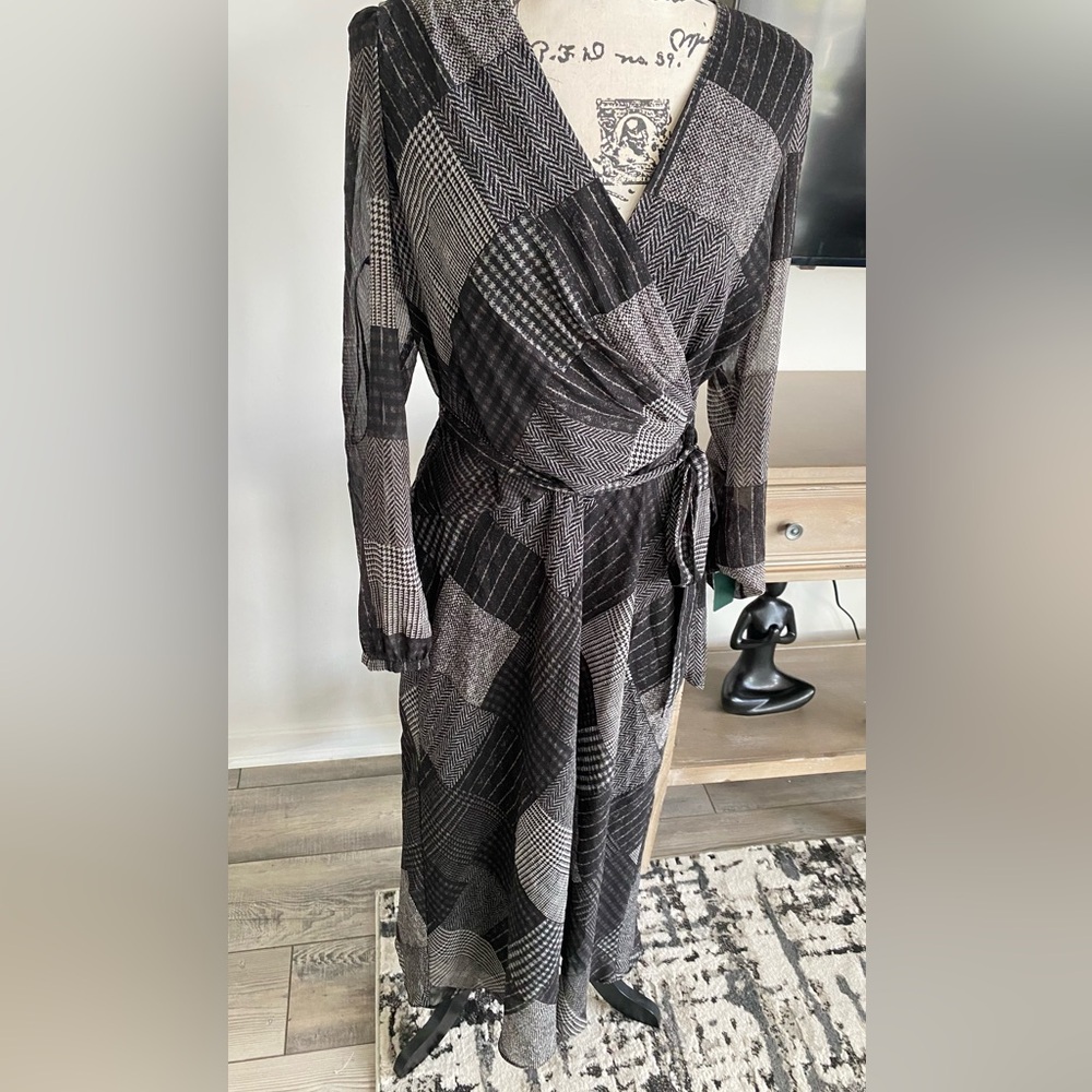 Lauren Ralph Lauren Black/Gray Lined V-Neck Faux Wrap Sheer Sleeve Dress Sz 14 - Picture 8 of 11